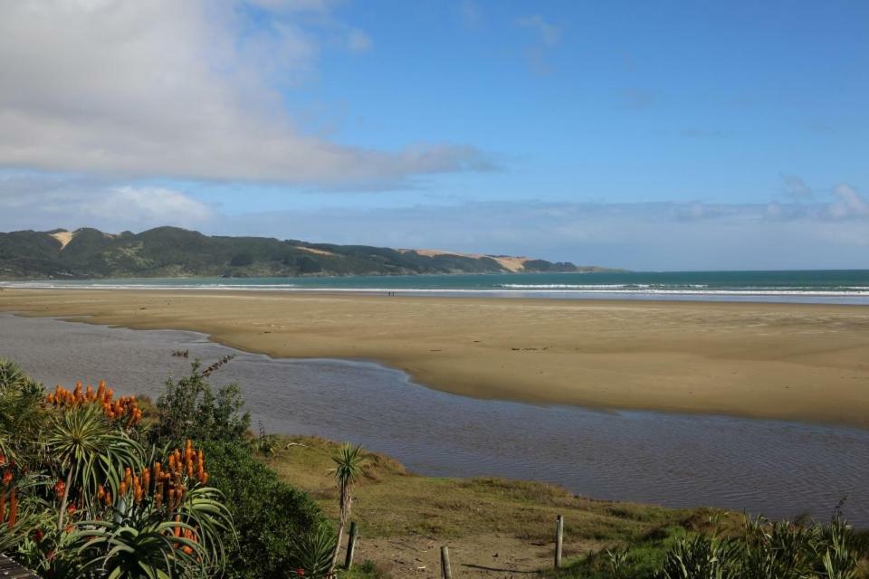 Gems Seaside Lodge Ahipara Exterior foto