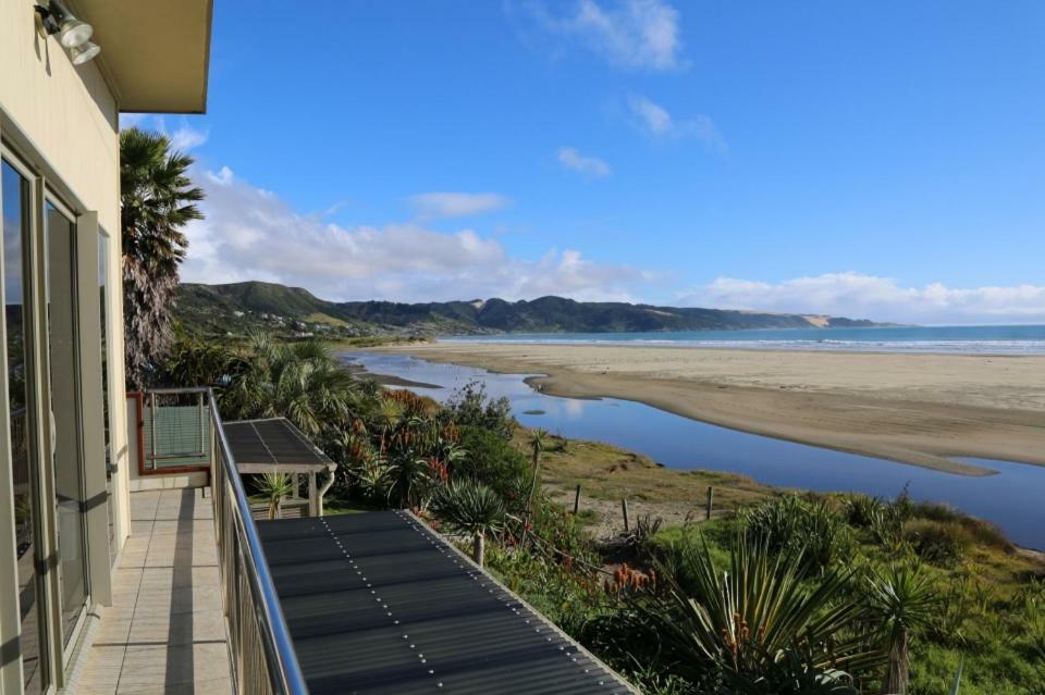 Gems Seaside Lodge Ahipara Exterior foto