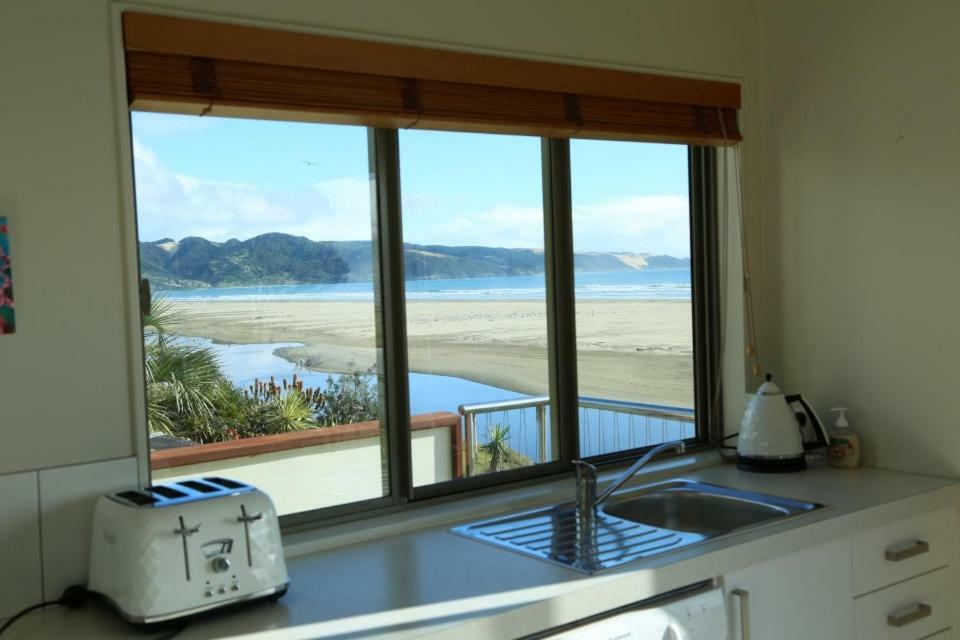 Gems Seaside Lodge Ahipara Exterior foto